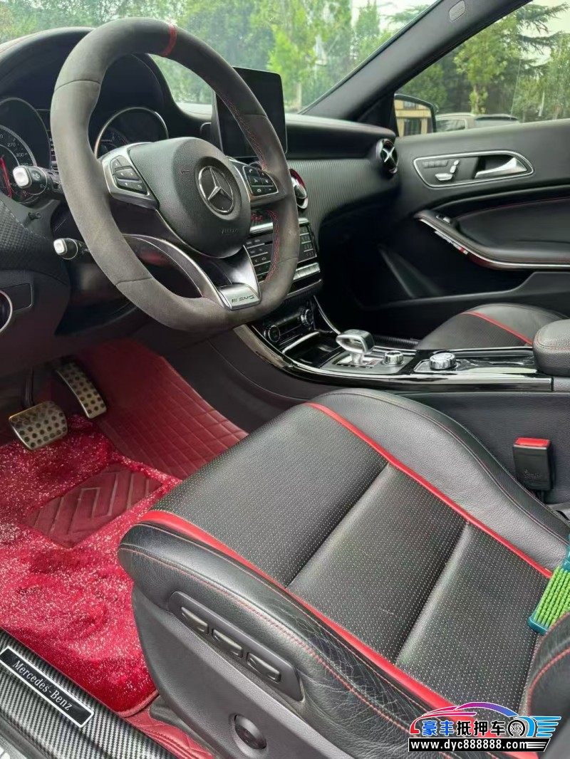 18年奔驰GLA轿车抵押车出售