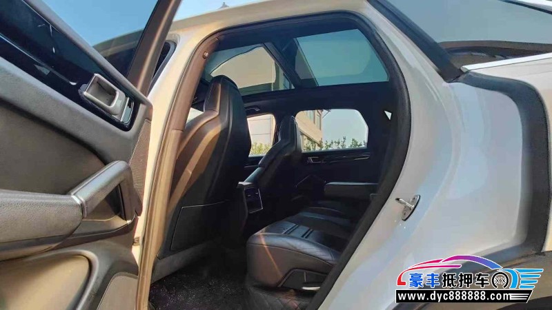 18年保时捷卡宴轿车抵押车出售