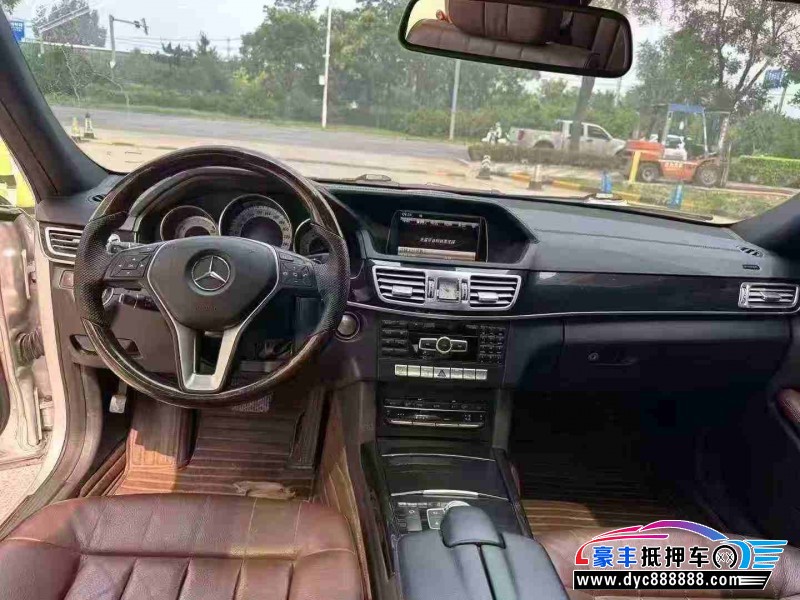 15年奔驰E轿车抵押车出售