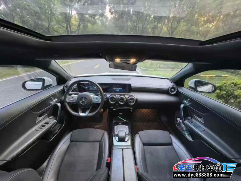 20年奔驰A轿车抵押车出售