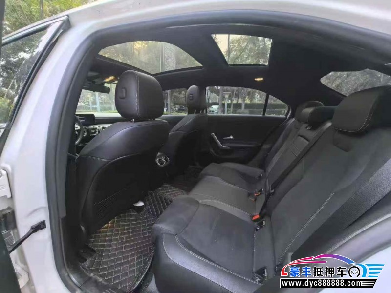 20年奔驰A轿车抵押车出售