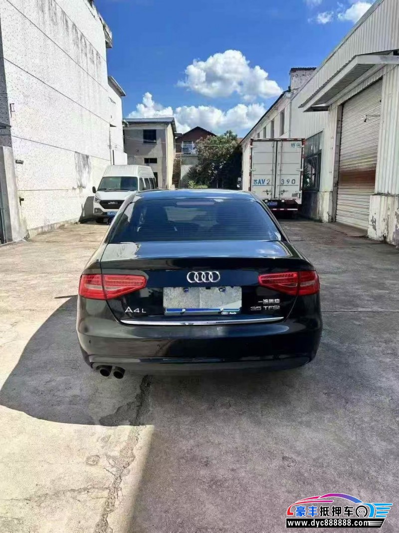 14年奥迪A4L轿车抵押车出售