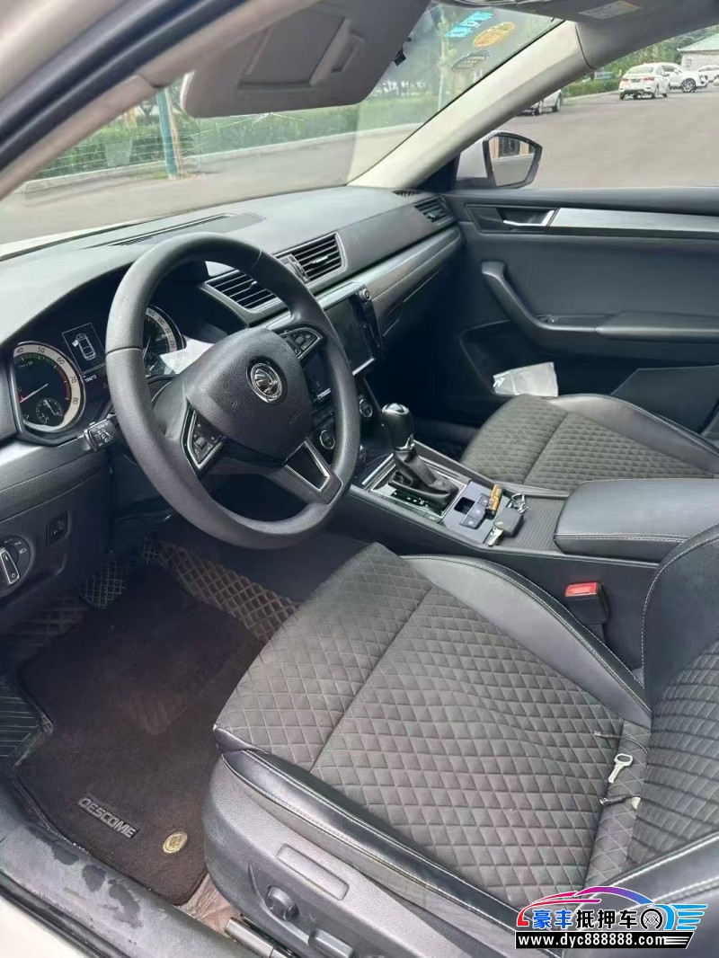 19年斯柯达速派轿车抵押车出售