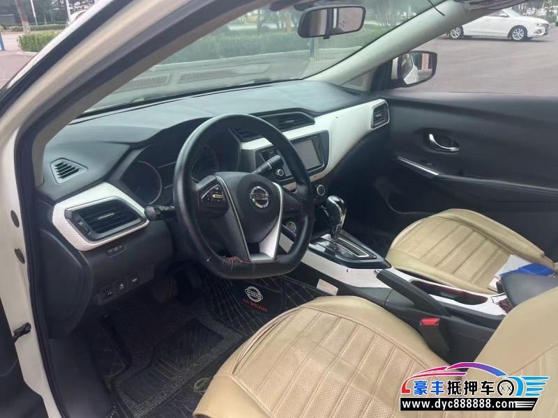 16年日产蓝鸟轿车抵押车出售