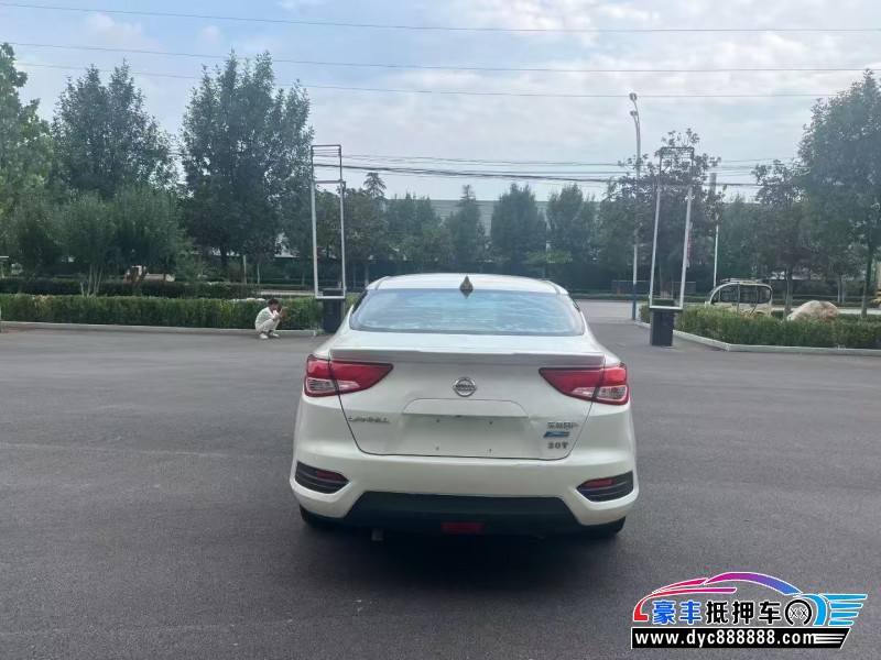 16年日产蓝鸟轿车抵押车出售