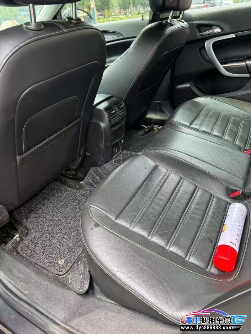 14年别克君威轿车抵押车出售