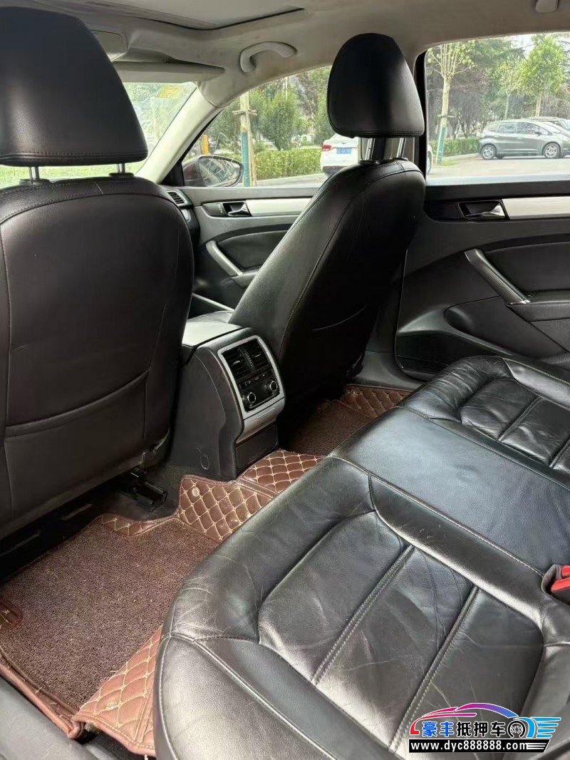 14年大众帕萨特轿车抵押车出售