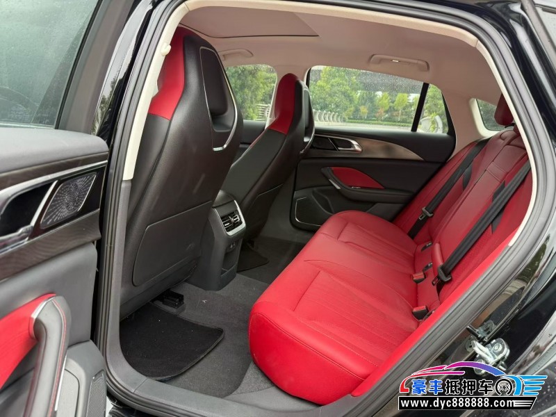 25年红旗H6轿车抵押车出售