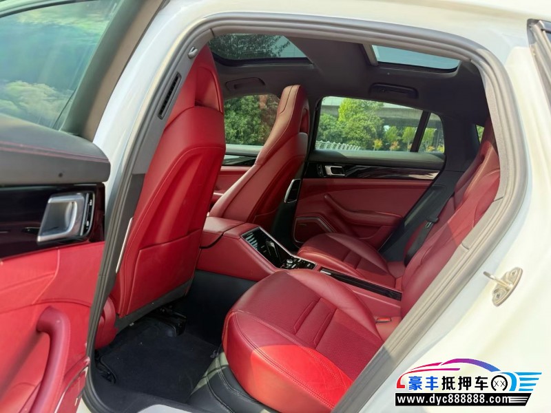 21年保时捷帕纳梅拉轿车抵押车出售