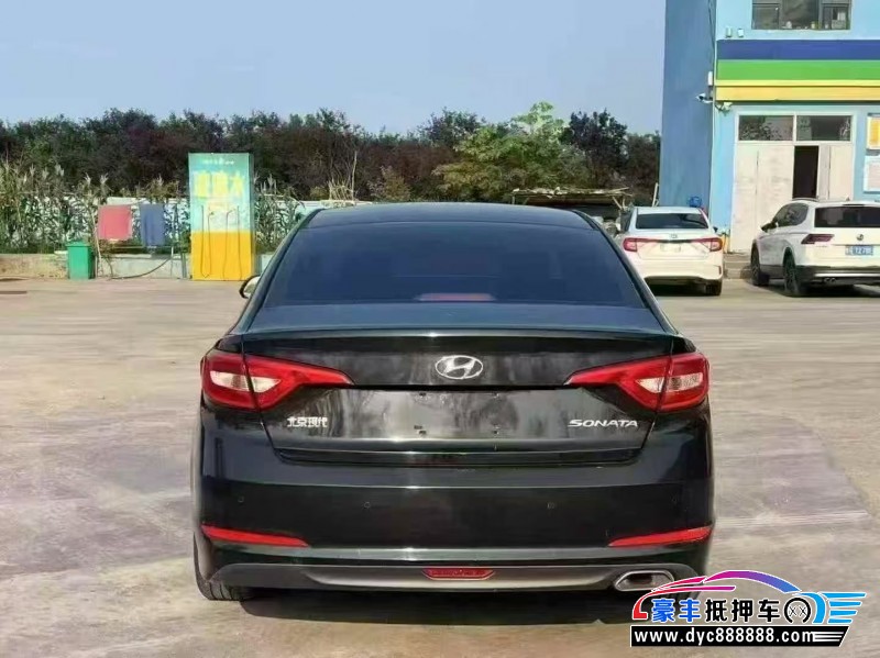 17年现代索纳塔轿车抵押车出售