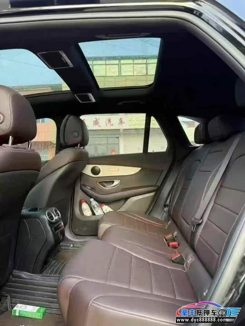 22年奔驰GLC轿车抵押车出售