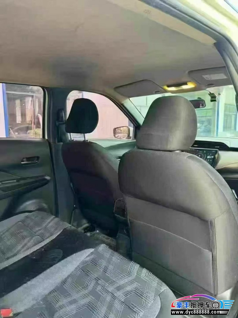 19年日产劲客轿车抵押车出售