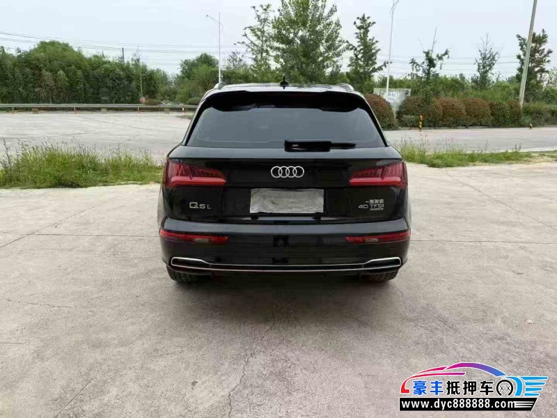 18年奥迪Q5轿车抵押车出售