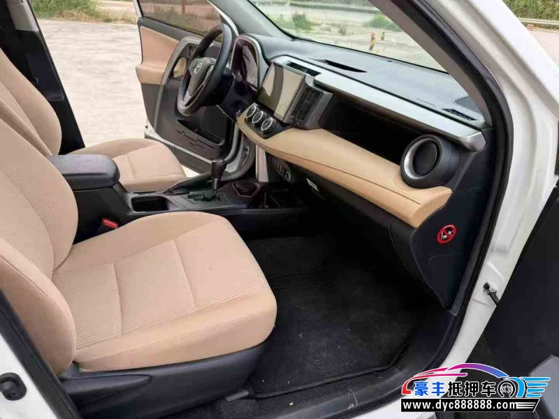 19年丰田RAV4轿车抵押车出售