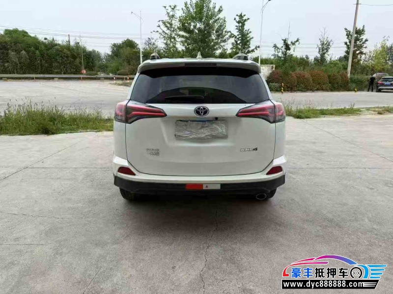 19年丰田RAV4轿车抵押车出售