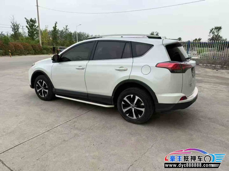 19年丰田RAV4轿车抵押车出售