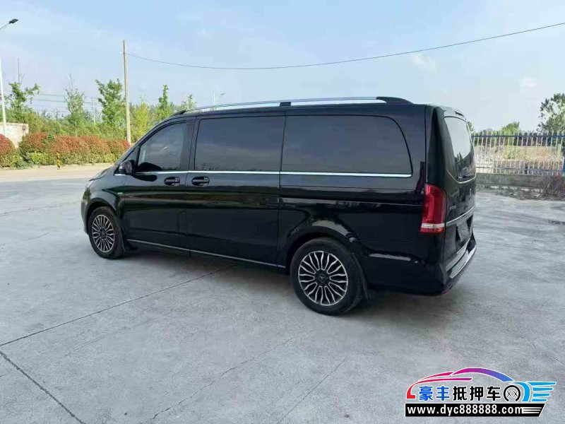 18年奔驰V轿车抵押车出售