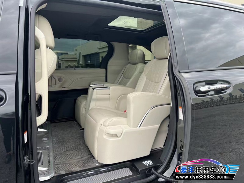 24年丰田格瑞维亚轿车抵押车出售