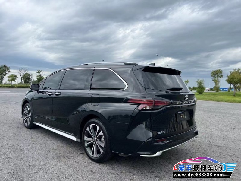 24年丰田格瑞维亚轿车抵押车出售