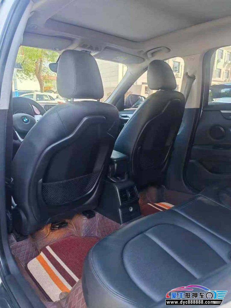 17年宝马X1轿车抵押车出售