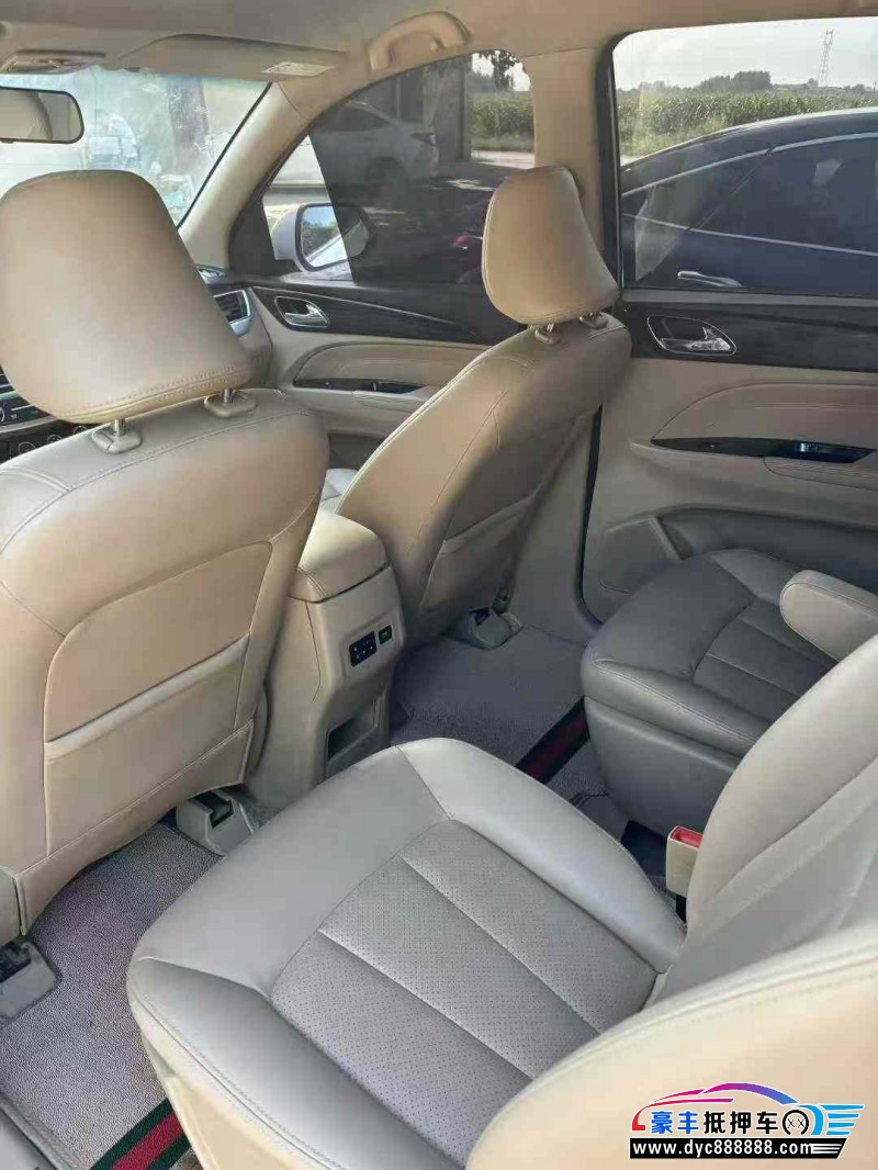 17年宝骏730轿车抵押车出售