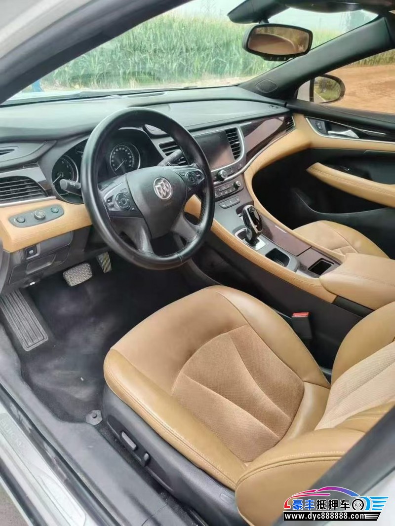 17年别克君越轿车抵押车出售