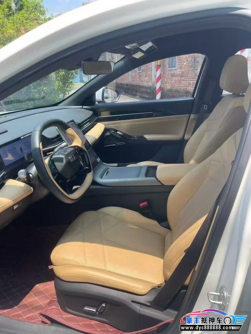 24年吉利银河L6轿车抵押车出售