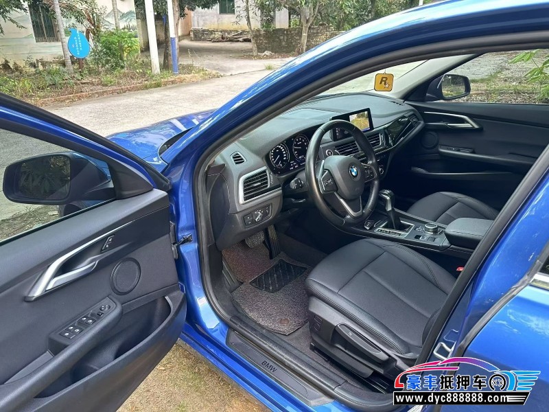 19年宝马1系轿车抵押车出售