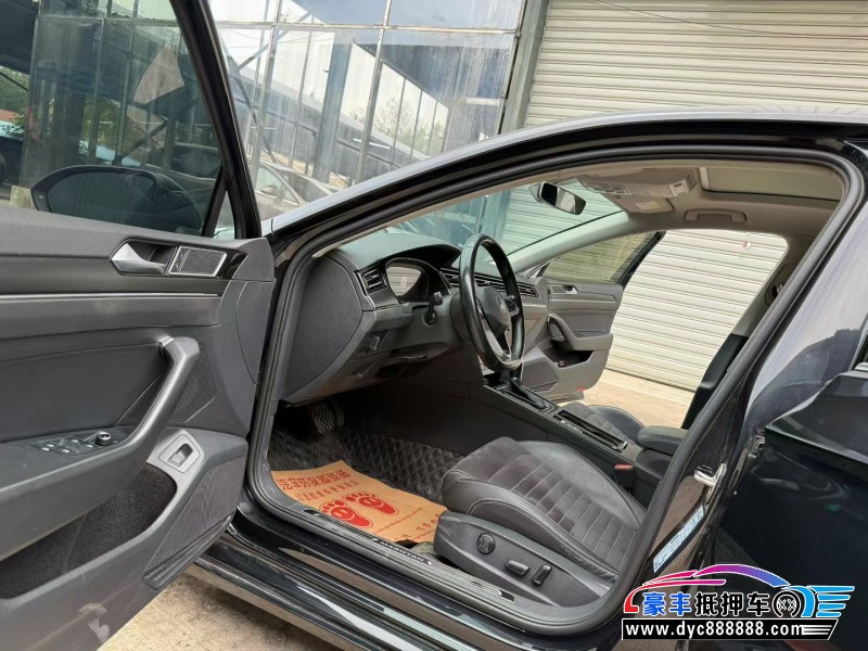 20年大众迈腾轿车抵押车出售