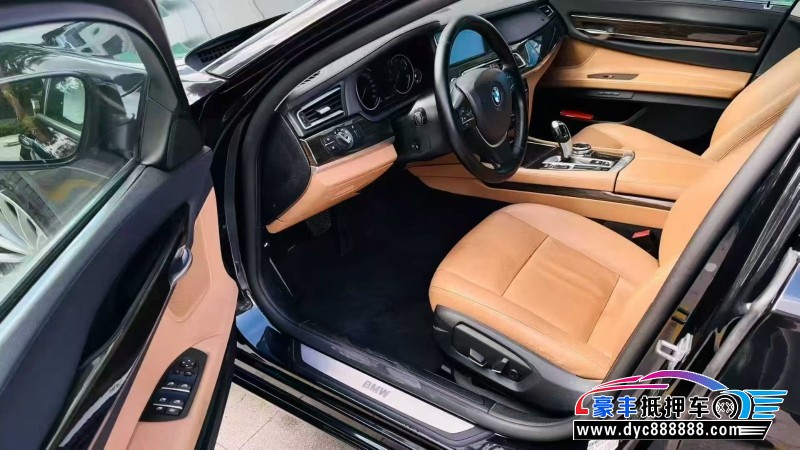 13年宝马7系轿车抵押车出售