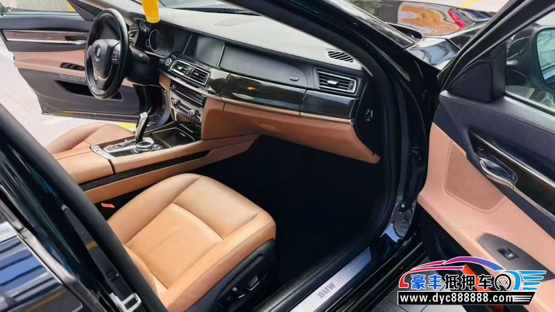 13年宝马7系轿车抵押车出售