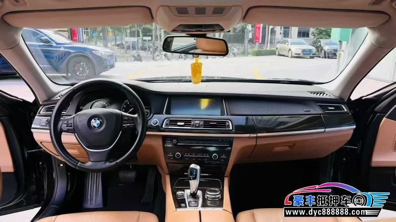 13年宝马7系轿车抵押车出售