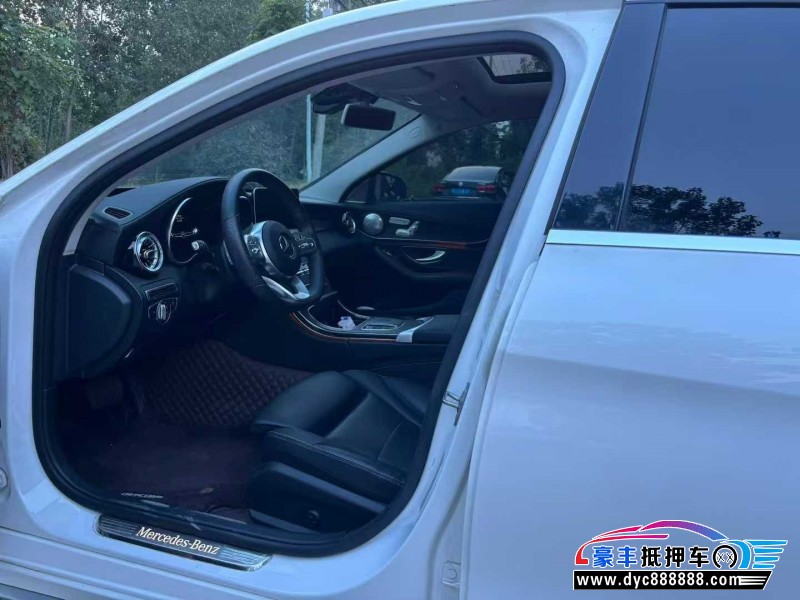 20年奔驰C轿车抵押车出售