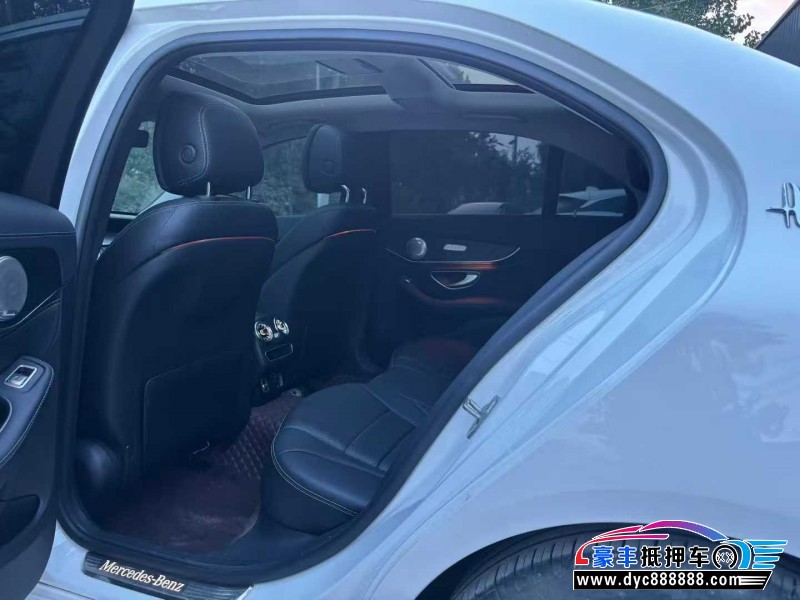 20年奔驰C轿车抵押车出售