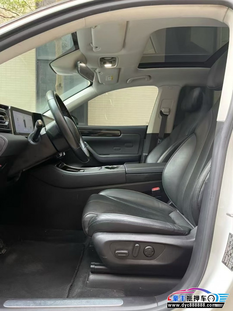 22年零跑C11轿车抵押车出售