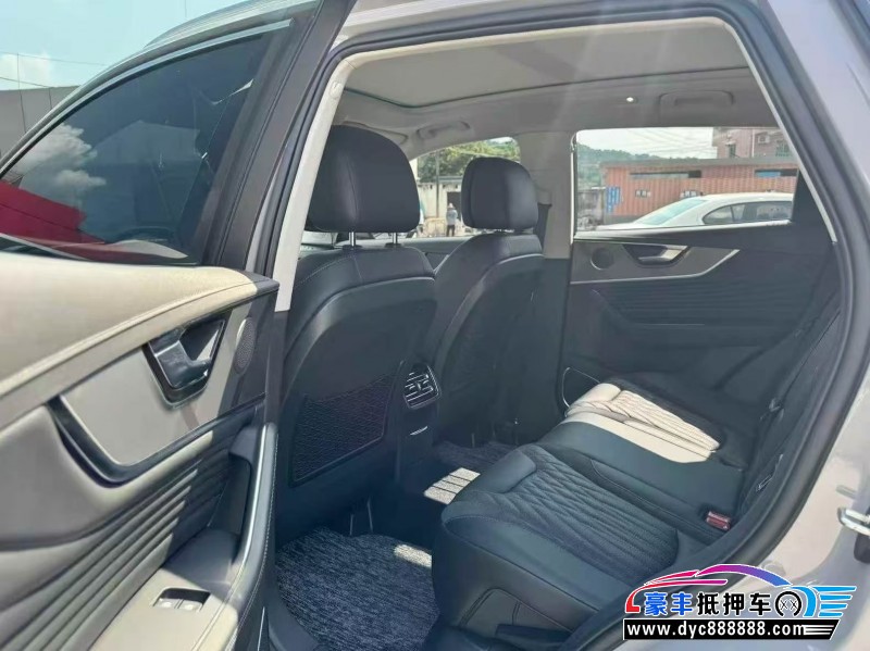 23年红旗HS5轿车抵押车出售