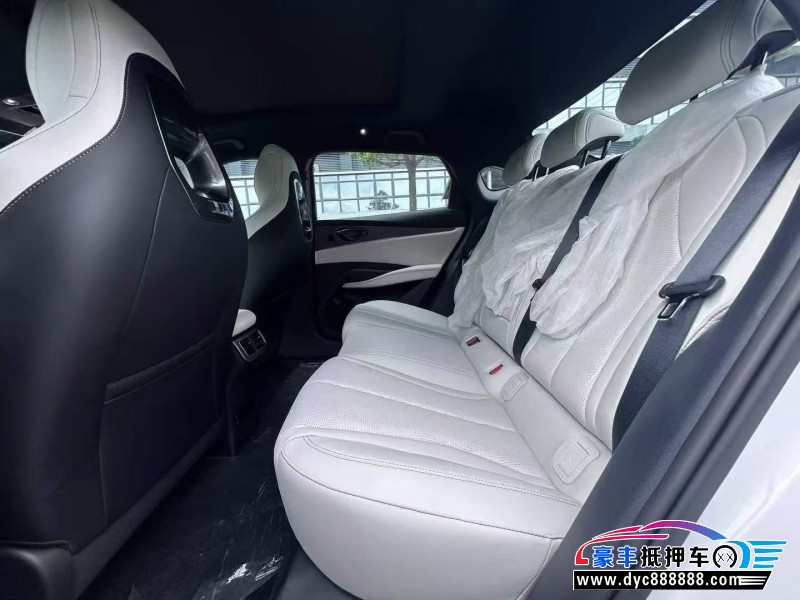 25年比亚迪海豹轿车抵押车出售