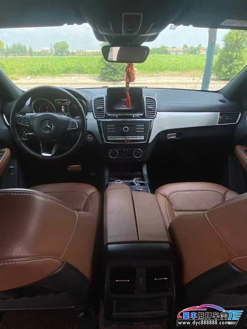 19年奔驰GLE轿车抵押车出售