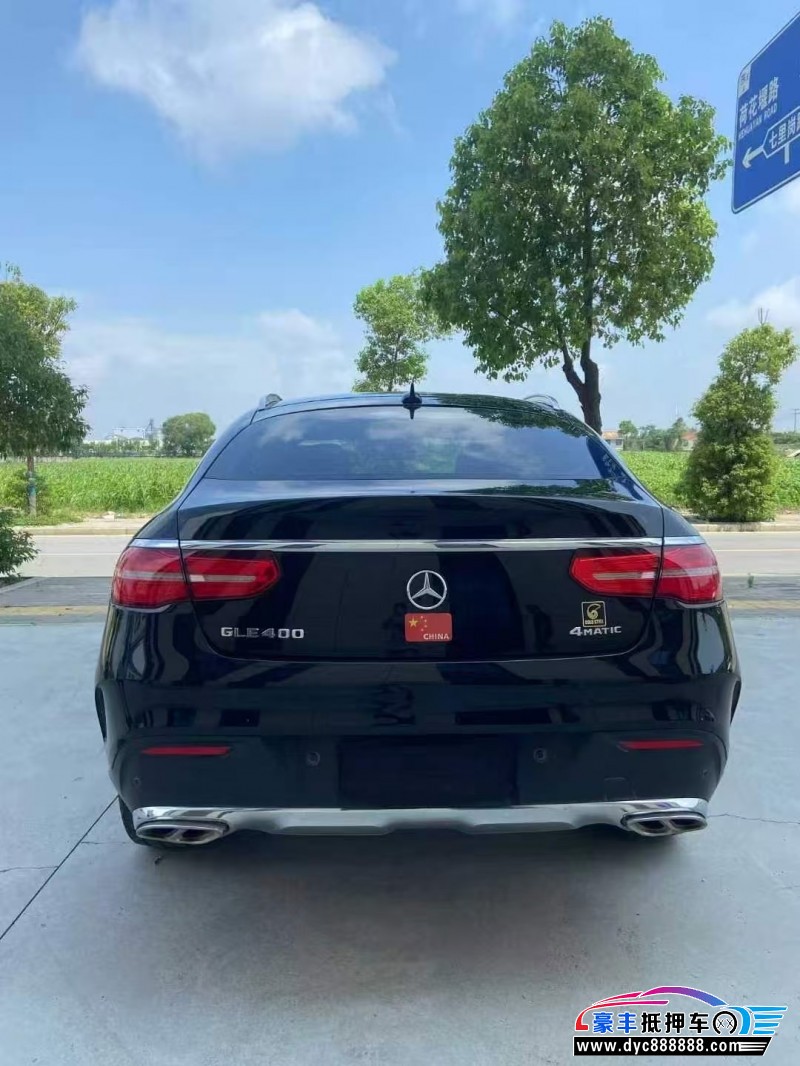 19年奔驰GLE轿车抵押车出售