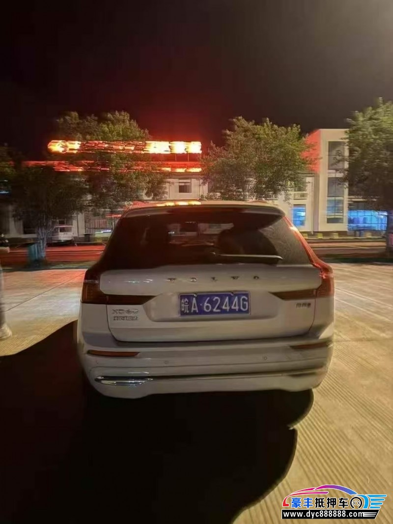 22年沃尔沃XC60SUV抵押车出售