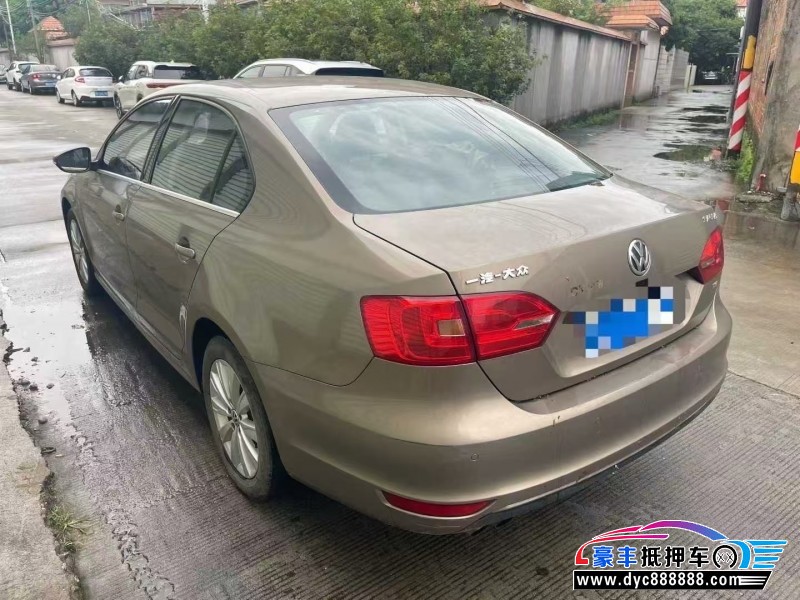 15年大众速腾轿车抵押车出售