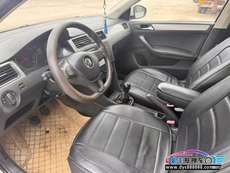 16年大众桑塔纳轿车抵押车出售