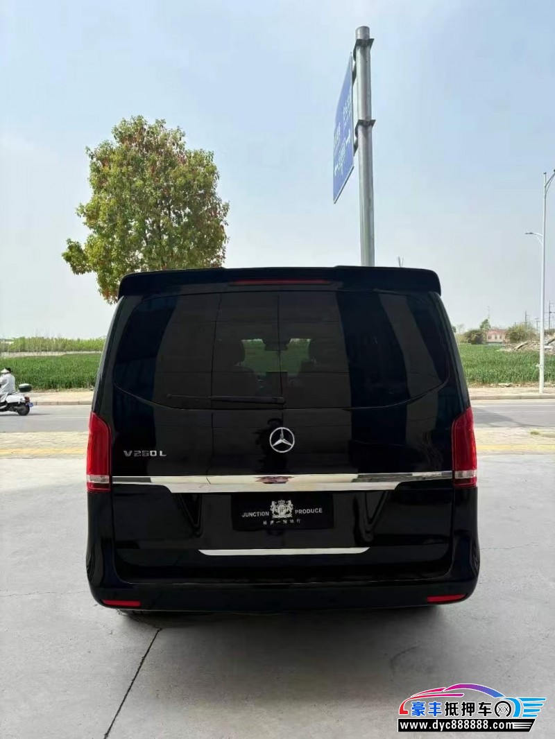 17年奔驰V轿车抵押车出售