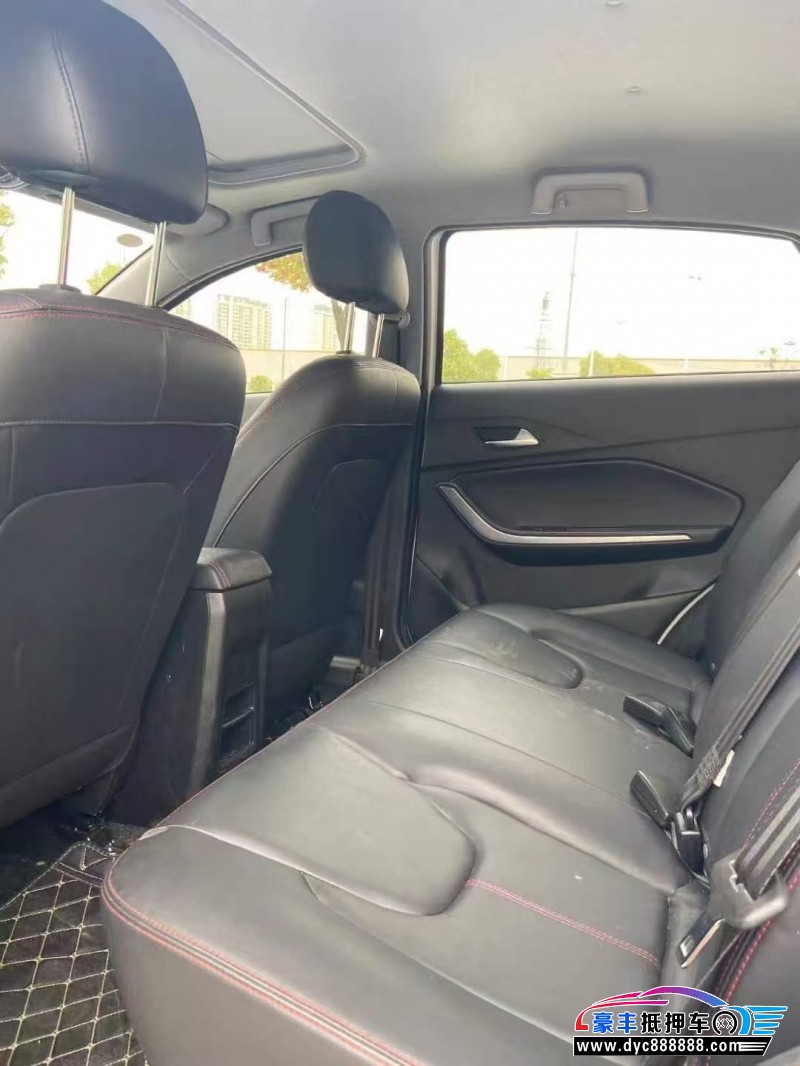 23年奇瑞瑞虎3x轿车抵押车出售