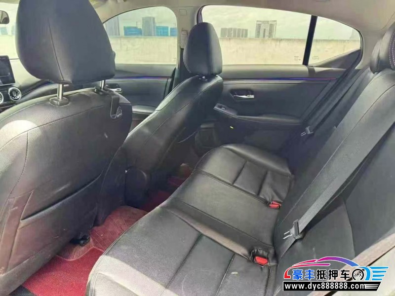 20年日产轩逸轿车抵押车出售