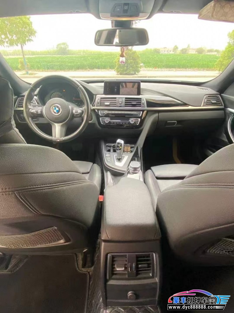 20年宝马3系轿车抵押车出售