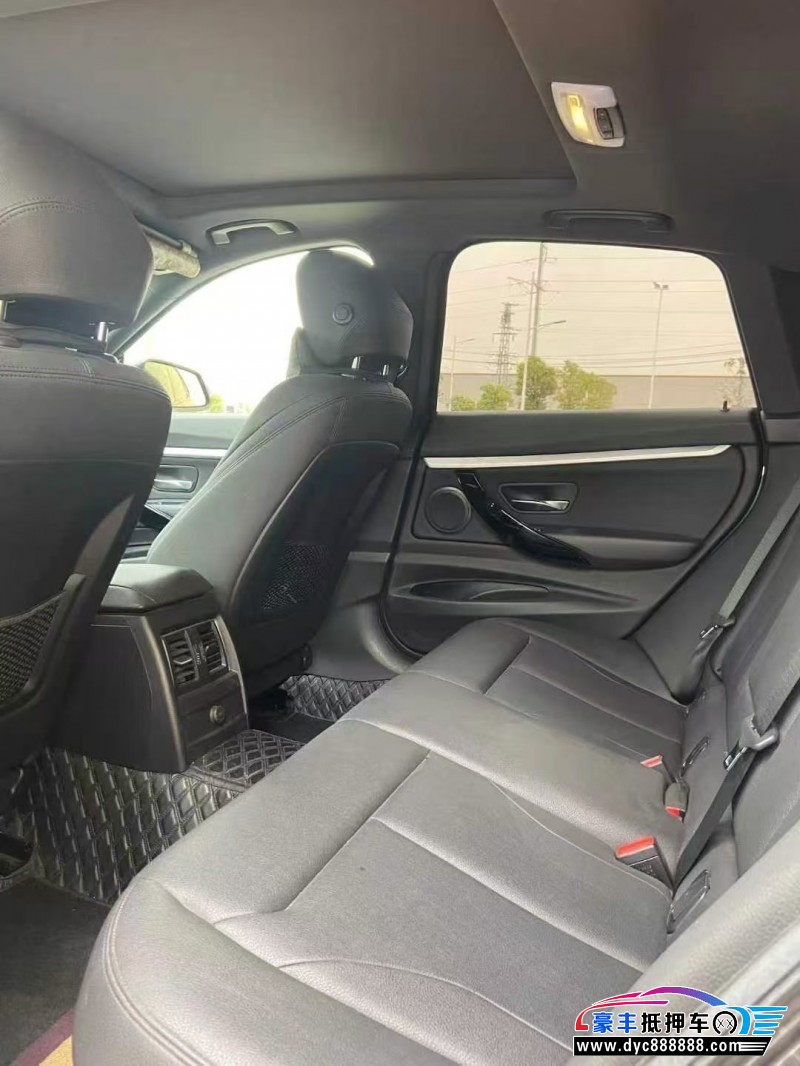 20年宝马3系轿车抵押车出售