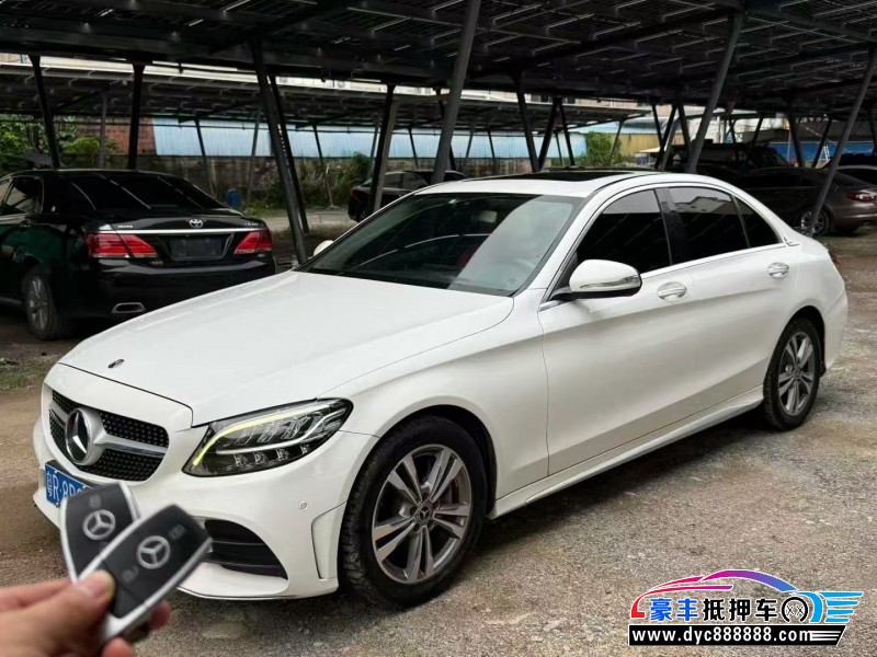 19年奔驰C轿车抵押车出售