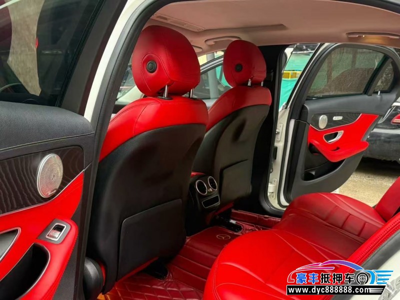 19年奔驰C轿车抵押车出售