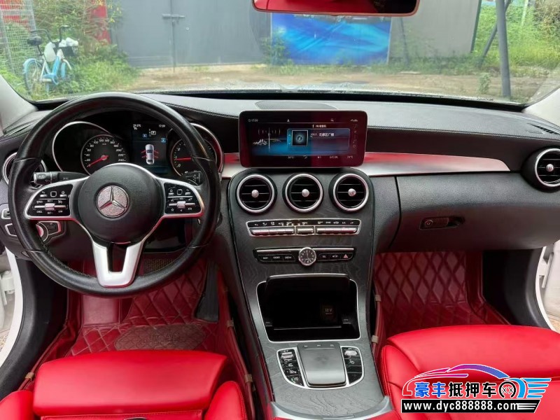 19年奔驰C轿车抵押车出售